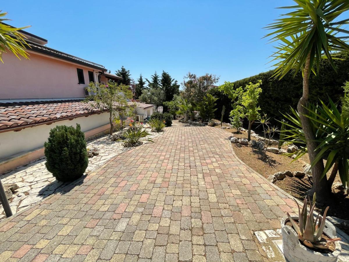 Villa Arenella Vieste Exteriör bild